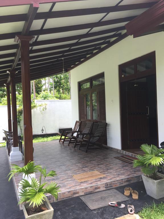 Hotel Mirewon Guest Weligama Exterior foto